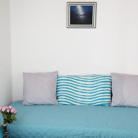 Apartments By The Sea Brela, Makarska - 11821 Bilik gambar