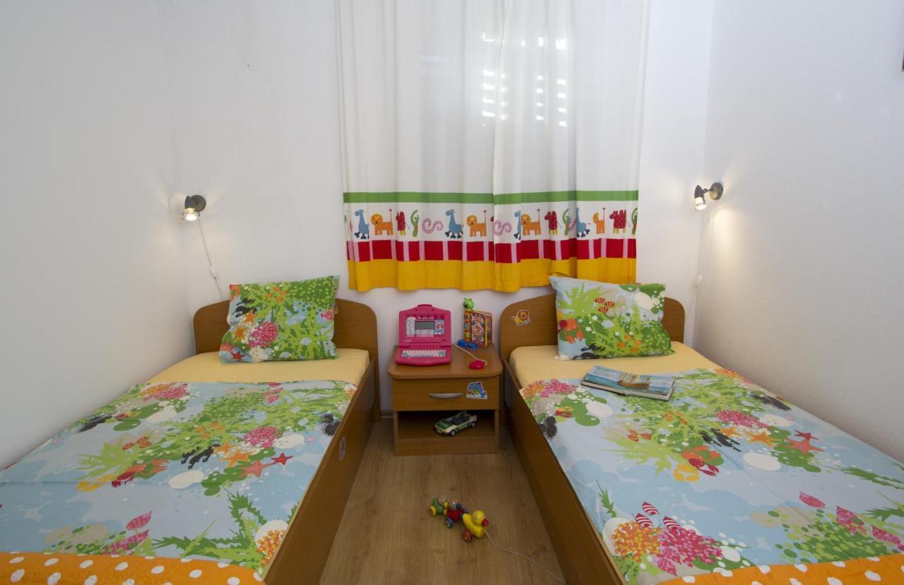 Apartments By The Sea Brela, Makarska - 11821 Luaran gambar