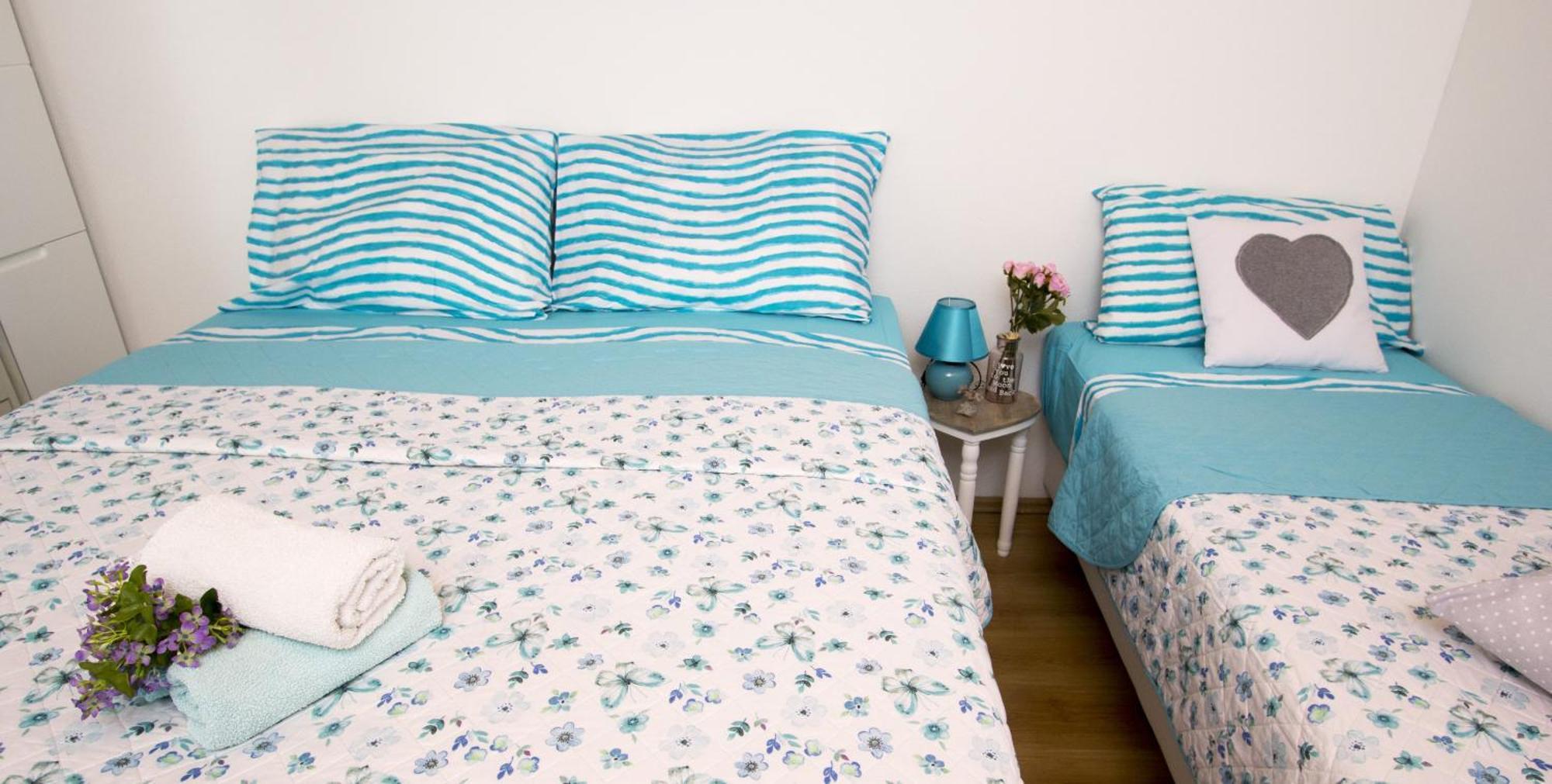 Apartments By The Sea Brela, Makarska - 11821 Bilik gambar